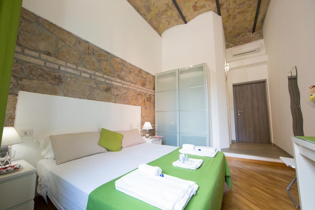 The Great Beauty Bed & Breakfast Rome Room photo